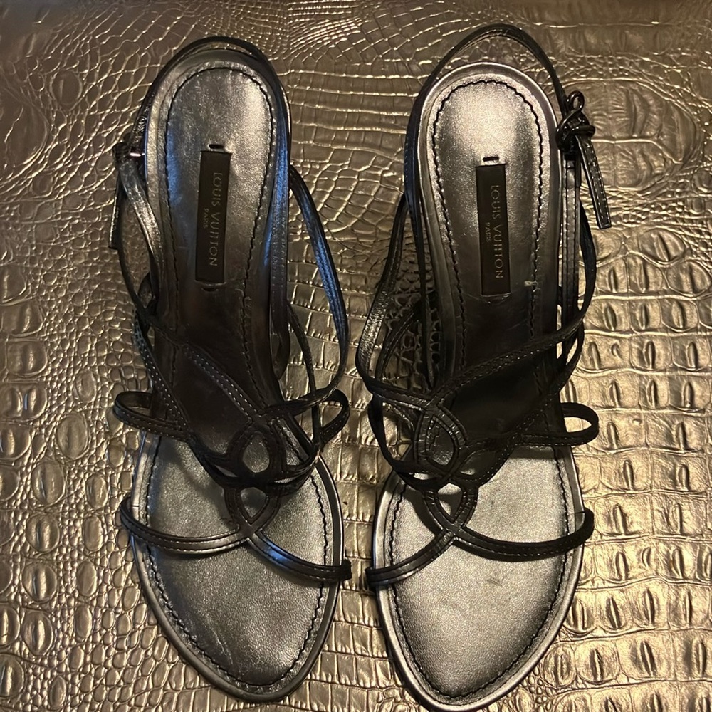 Gorgeous, vintage authentic Louis Vuitton heels.
